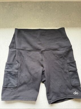ALO Yoga Black High-Waist Cargo Bike Shorts